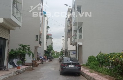 Bán đất TDC Xuân Phương 40m2 - 2 mặt đường lớn vỉa hè rộng trước sau, 2 xe tải tránh nhau